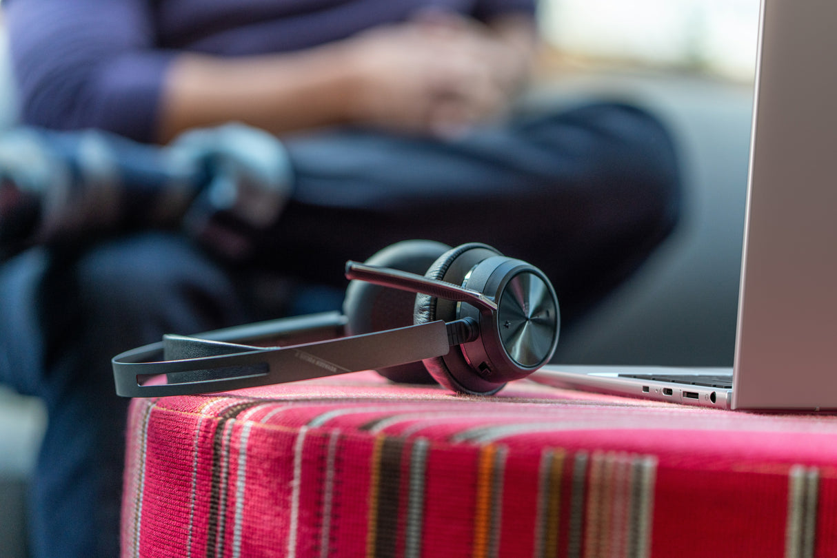 POLY Voyager Focus 2 USB-C Headset