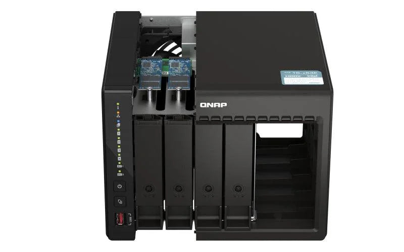 QNAP 4 x 3.5" | Intel Celeron J6412 | Intel UHD Graphics | 8 GB RAM | 4 GB Flash | 90 W | 100-240 V | 3 kg (TS-453E-8G)