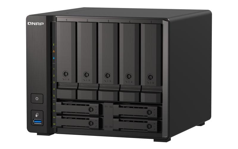 QNAP 5 x 3.5" | 4 x 2.5" | AMD Ryzen Embedded V1500B | 8 GB SO-DIMM DDR4 | 5GB Flash | 120W | 100 - 240V | 3.52 kg (TS-H973AX-8G)