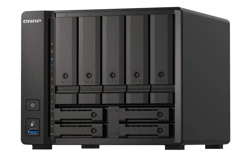 QNAP 5 x 3.5" | 4 x 2.5" | AMD Ryzen Embedded V1500B | 32 GB SO-DIMM DDR4 | 5GB Flash | 120W | 100 - 240V | 3.52 kg (TS-H973AX-32G)