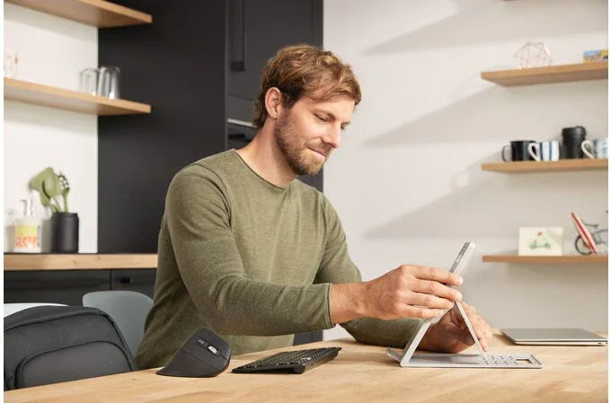 KENSINGTON MY630 EQ – Wireless (Bluetooth + 2.4GHz) / 2400 DPI / Vertical – Ergonomic Mouse