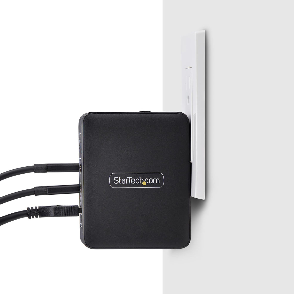 STARTECH.COM 3114GCU – 140W / 3x USB-C + USB-A / GaN – Wall Charger