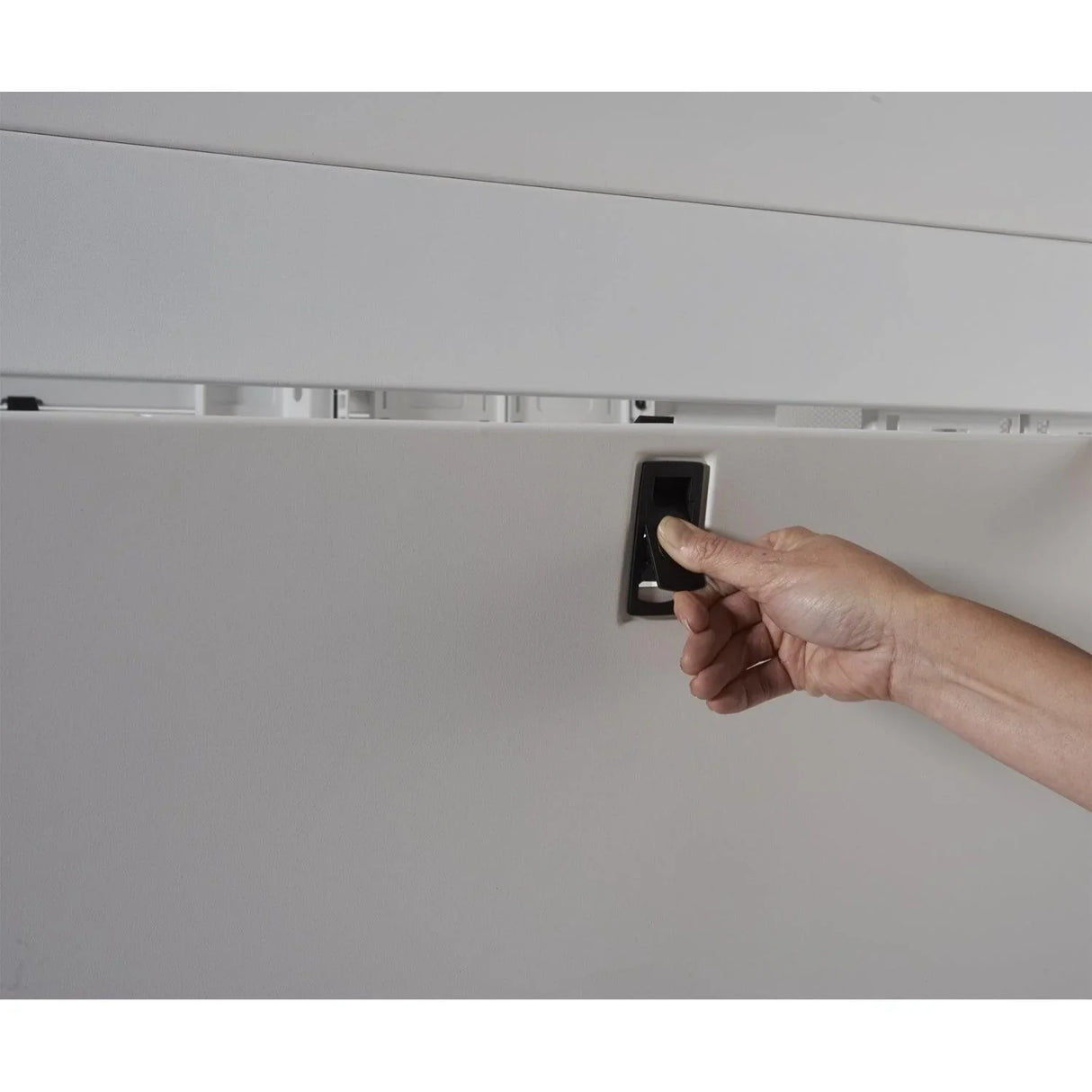APC 48U | 1704kg Capacity | 750x1200x2258mm | 185.4kg | White (AR3357W)