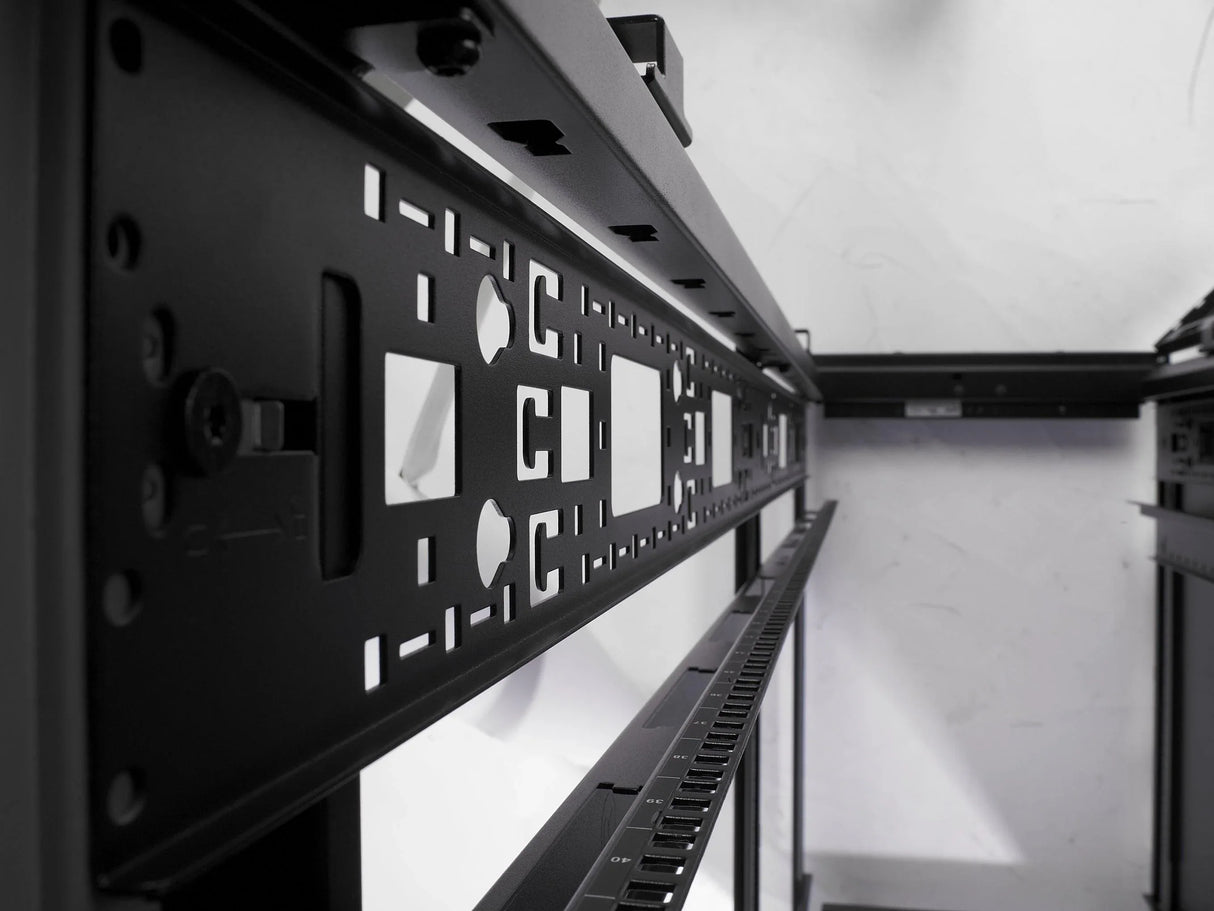 APC APC NetShelter SX 42U Server Rack Enclosure 600mm x 1070mm w| Sides Black (AR3100)