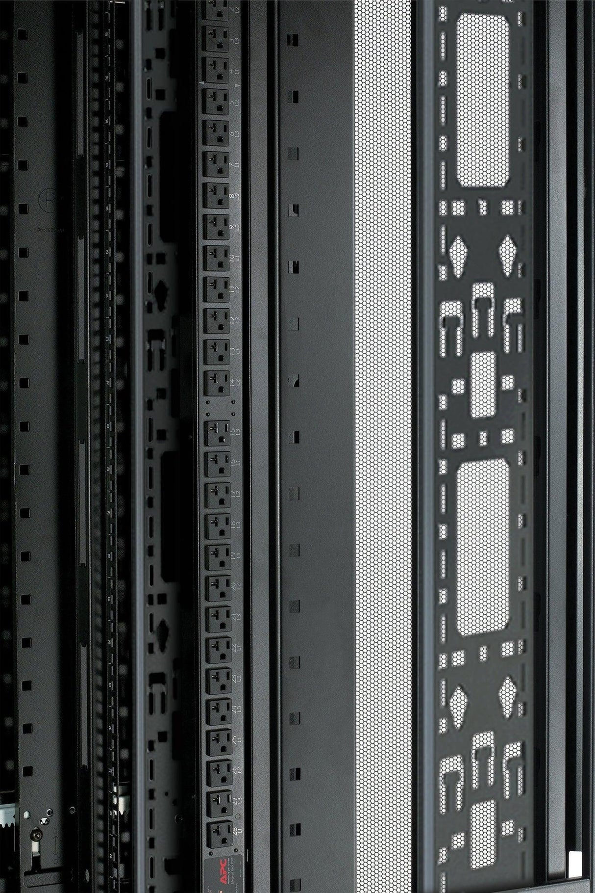 APC APC NetShelter SX 42U Server Rack Enclosure 600mm x 1070mm w| Sides Black (AR3100)