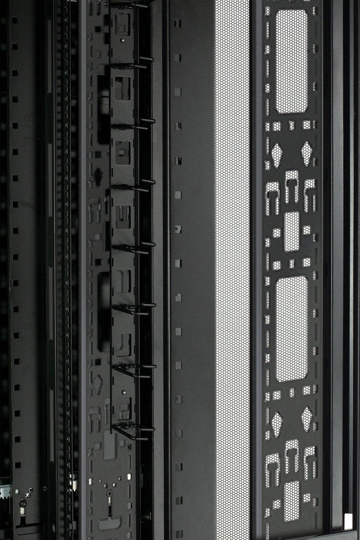 APC APC NetShelter SX 42U Server Rack Enclosure 600mm x 1070mm w| Sides Black (AR3100)