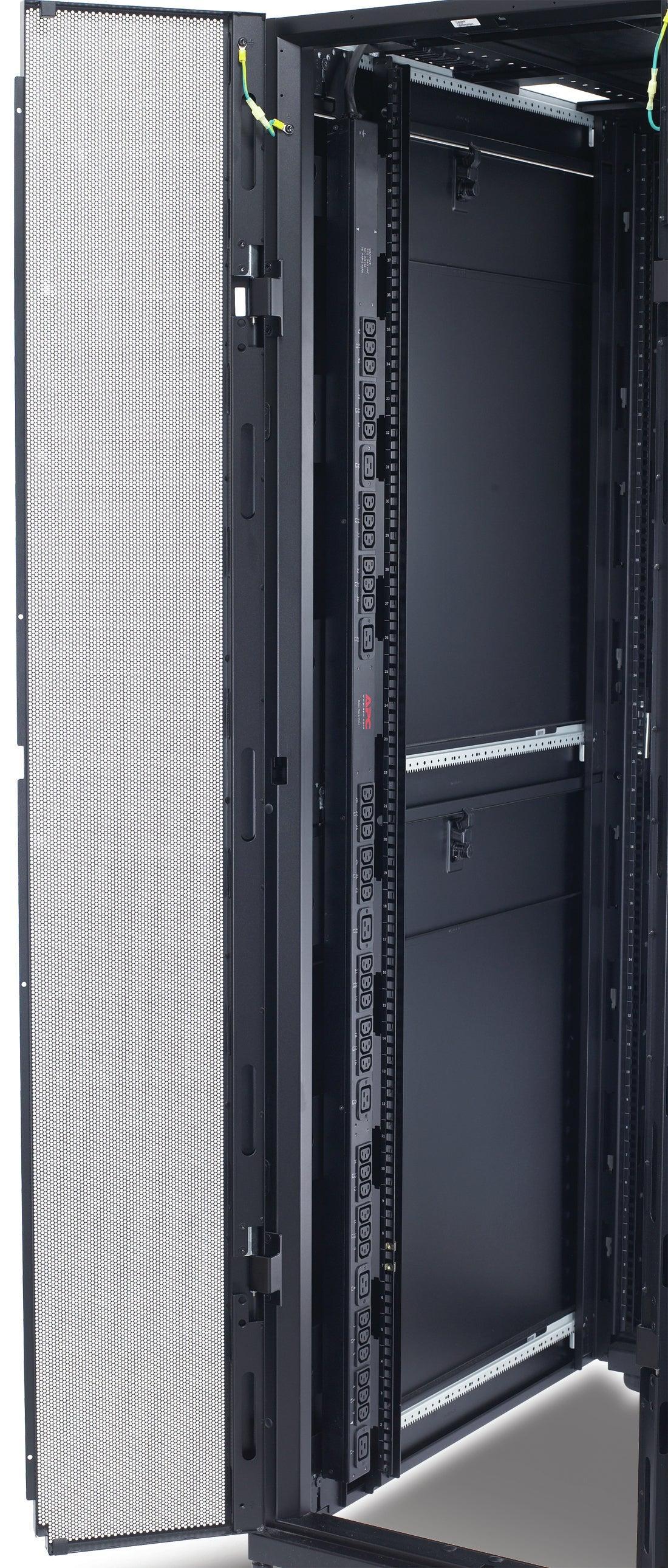 APC Rack PDU | Basic | Zero U | 11 kW | 230V | (36) C13 & (6) C19 (AP7557)