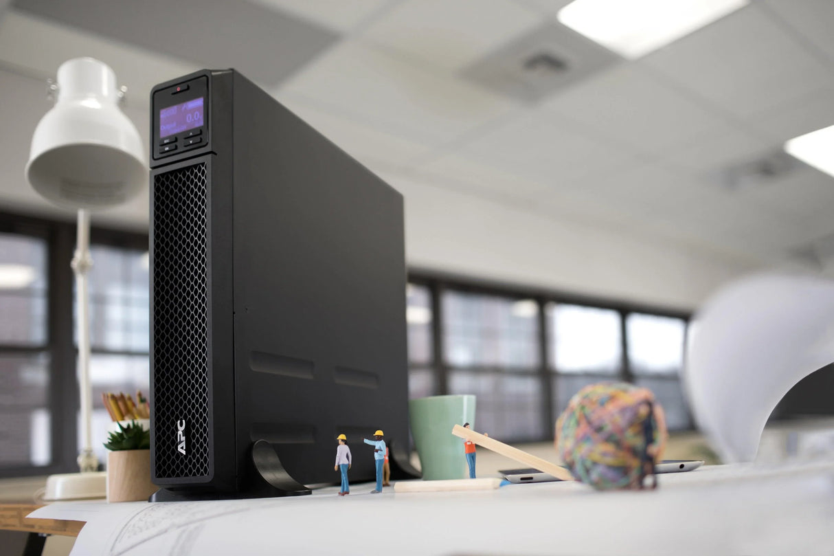 APC Smart-UPS | Double Conversion (Online) | 2200VA | 1.98 KW | 230V | RJ-45 Serial | Smart-Slot | USB (SRT2200XLI)
