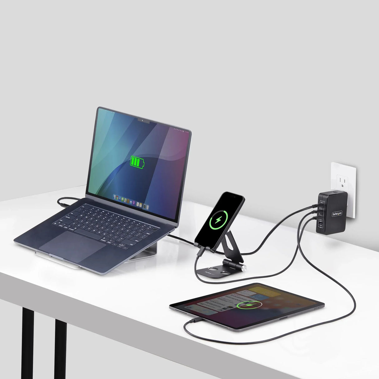 STARTECH.COM 3114GCU – 140W / 3x USB-C + USB-A / GaN – Wall Charger