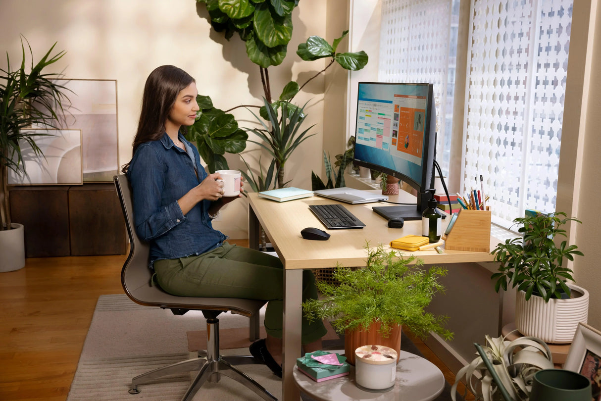 HP P34hc Monitor – 34" / QHD / IPS / 60Hz – Business Monitor