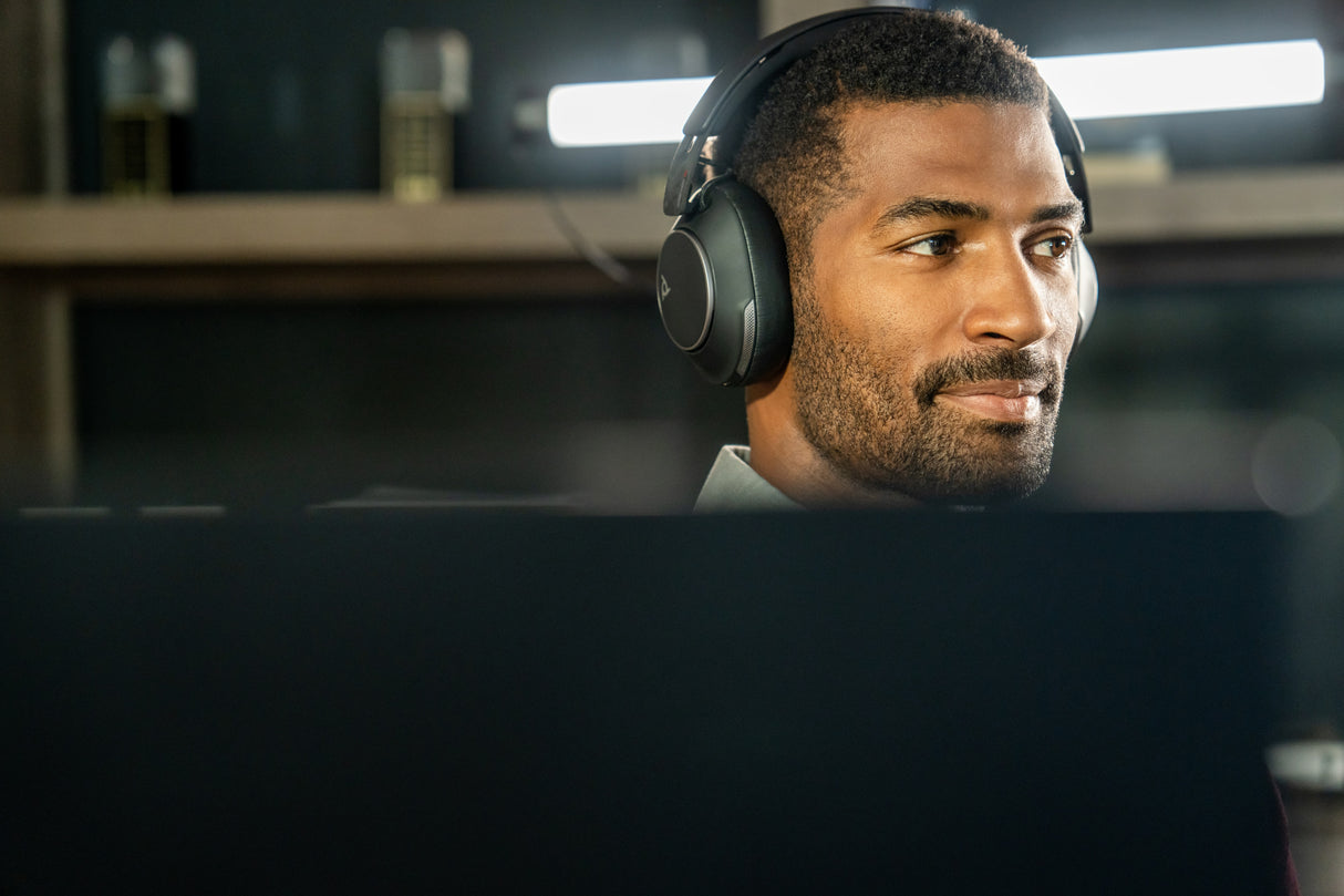 POLY Voyager Surround 80 UC USB-C Headset