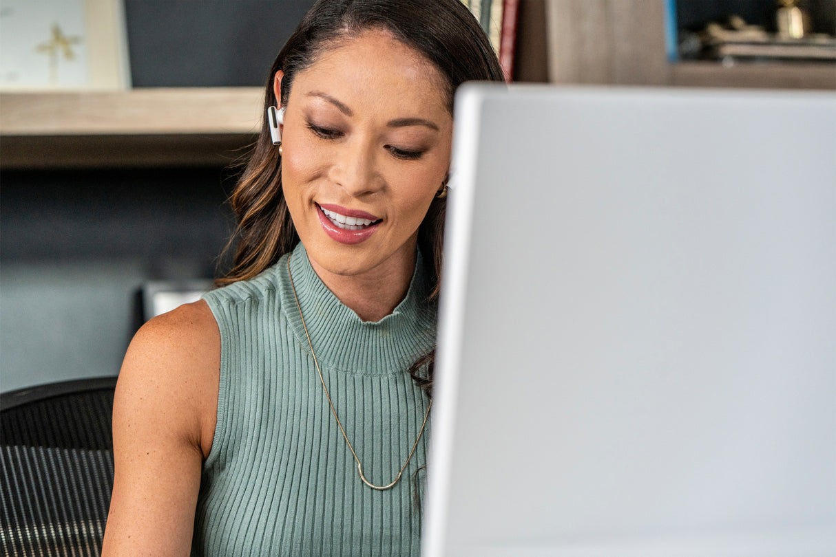 POLY Voyager Free 60 UC Carbon BT700 USB-A Basic Charge Case Headset