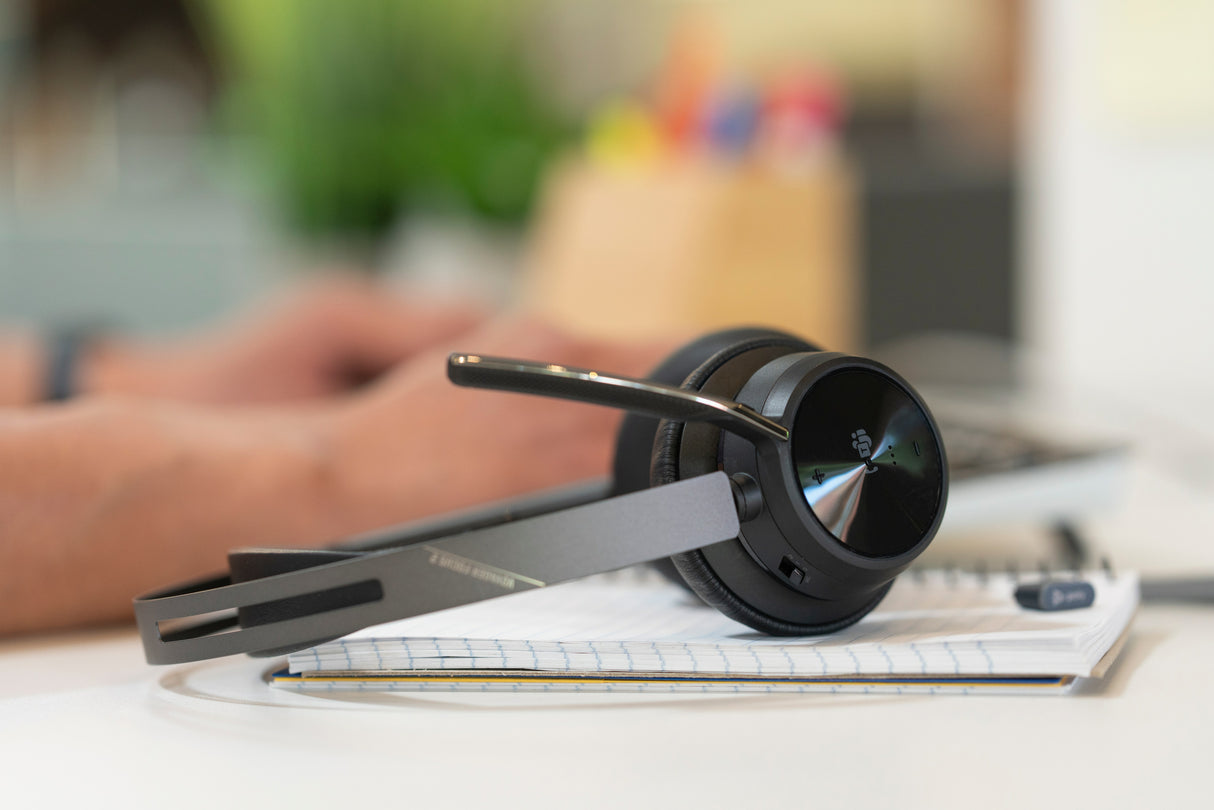 POLY Voyager Focus 2 USB-C Headset