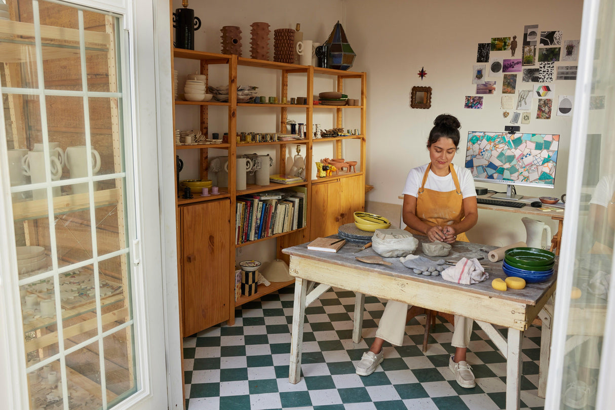 HP 710 Rechargeable Silent Mouse (6E6F2AA)