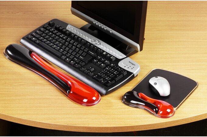 KENSINGTON Duo Gel Mouse Pad with Integrated Wrist Support - Red|Black (62402)