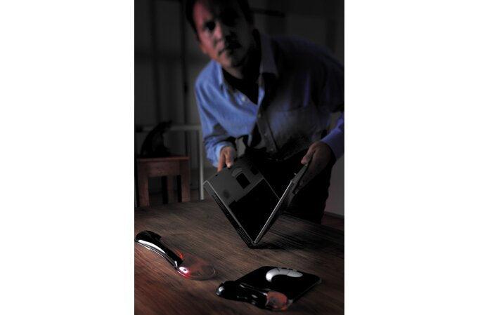 KENSINGTON Duo Gel Mouse Pad with Integrated Wrist Support - Red|Black (62402)