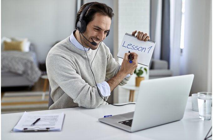 KENSINGTON HiFi USB Headphones with Mic and Volume Control Buttons (K33065WW)