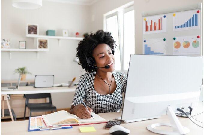 KENSINGTON HiFi USB Headphones with Mic and Volume Control Buttons (K33065WW)