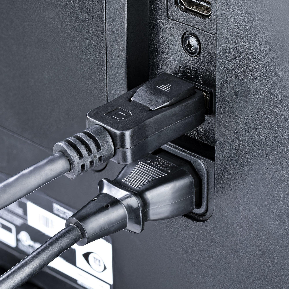 STARTECH 2m (6ft) DisplayPort 1.2 Cable - 4K x 2K Ultra HD - DP to DP Cable for Monitor - DP Video|Display Cord - Latching DP Connectors (DISPL2M) (DISPL2M)