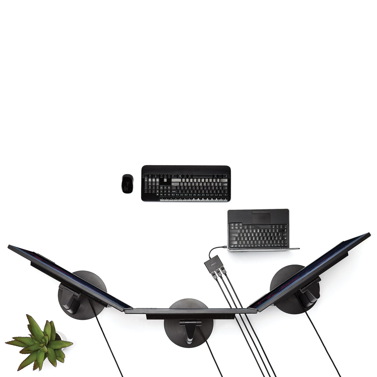 STARTECH 3-Port Multi Monitor Adapter - Mini DisplayPort to DisplayPort MST Hub | Dual 4K 30Hz & 1x 1080p - Video Splitter for Extended Desktop Mode on Windows Only - mDP 1.2 to 3x DP (MSTMDP123DP) (MSTMDP123DP)