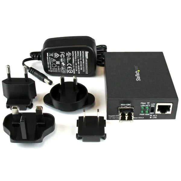 STARTECH Multimode (MM) LC Fiber Media Converter for 10|100|1000 Network - 550m - Gigabit Ethernet - 850nm - with SFP Transceiver (MCM1110MMLC) (MCM1110MMLC)