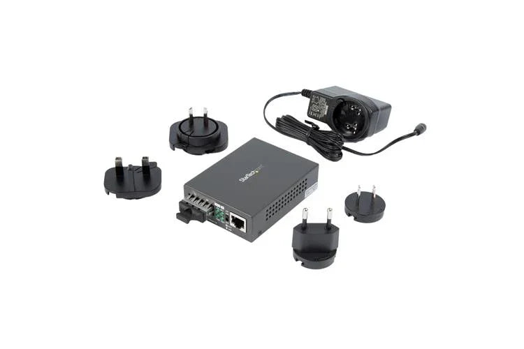 STARTECH Singlemode (SM) SC Fiber Media Converter for 10|100|1000 Network - 10km - Gigabit Ethernet - 1310nm - w| Auto Negotiation (MCMGBSCSM10) (MCMGBSCSM10)