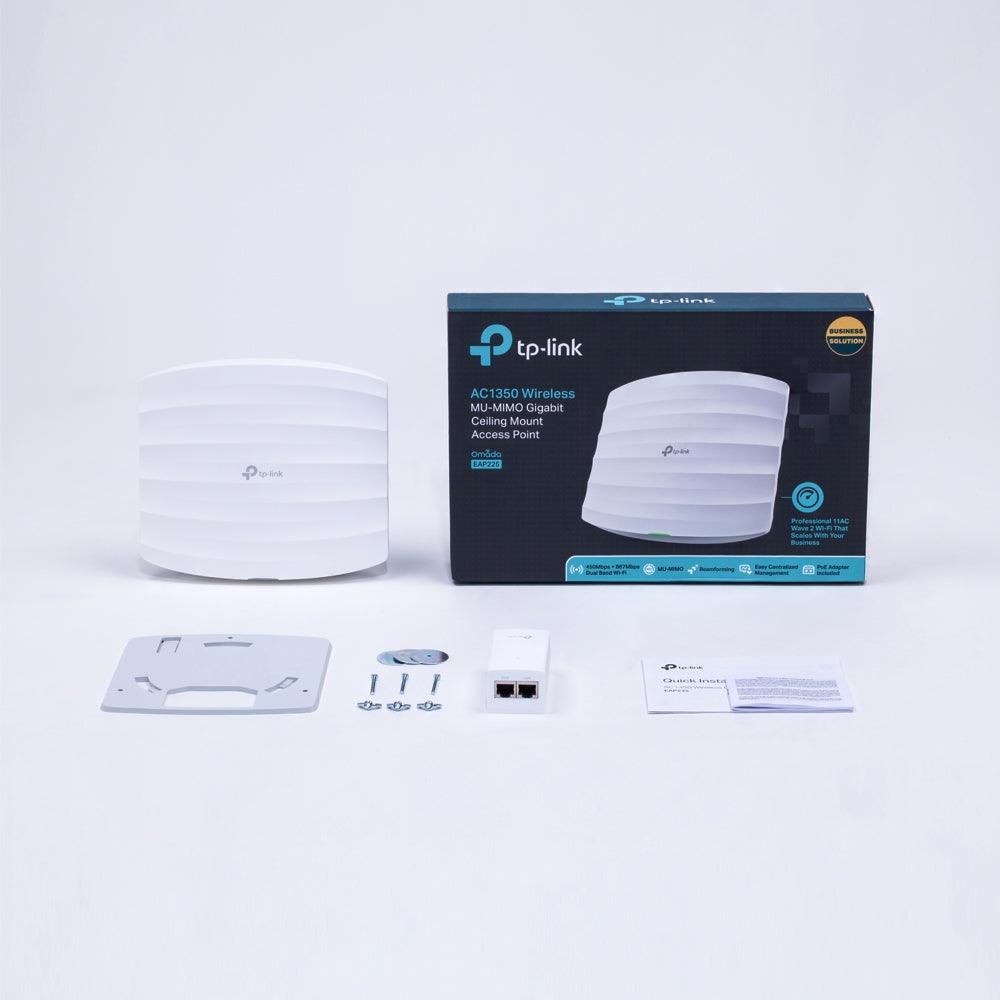 TP-LINK 802.3af|at PoE | 12.6W | 2.4GHz: 4dBi x 3 | 5GHz: 5dBi x 2 | 2.4GHz and 5GHz | FCC | RoHS (EAP225)