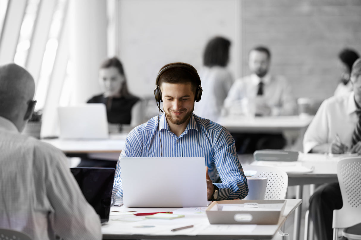 YEALINK UH38 Dual UC | 20 Hz-20 kHz | 10 mW | 115±3 dB SPL | 32 Ω | UD ECM Mic | USB | Bluetooth 5.1 | 180 g (UH38-DUAL-UC)