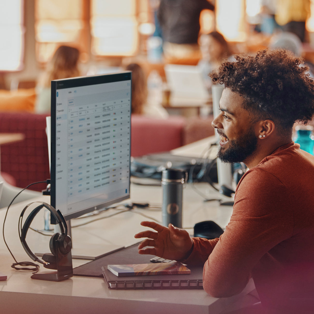 HP POLY VOYAGER FOCUS 2-M – USB-C / Stereo / Office – Over-Ear Headset