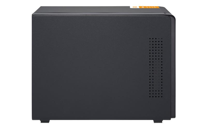 QNAP 4x 2.5"|3.5" SATA | 1x SFF-8088 | 65 W | 100-240V | 3.66 kg (TL-D400S)