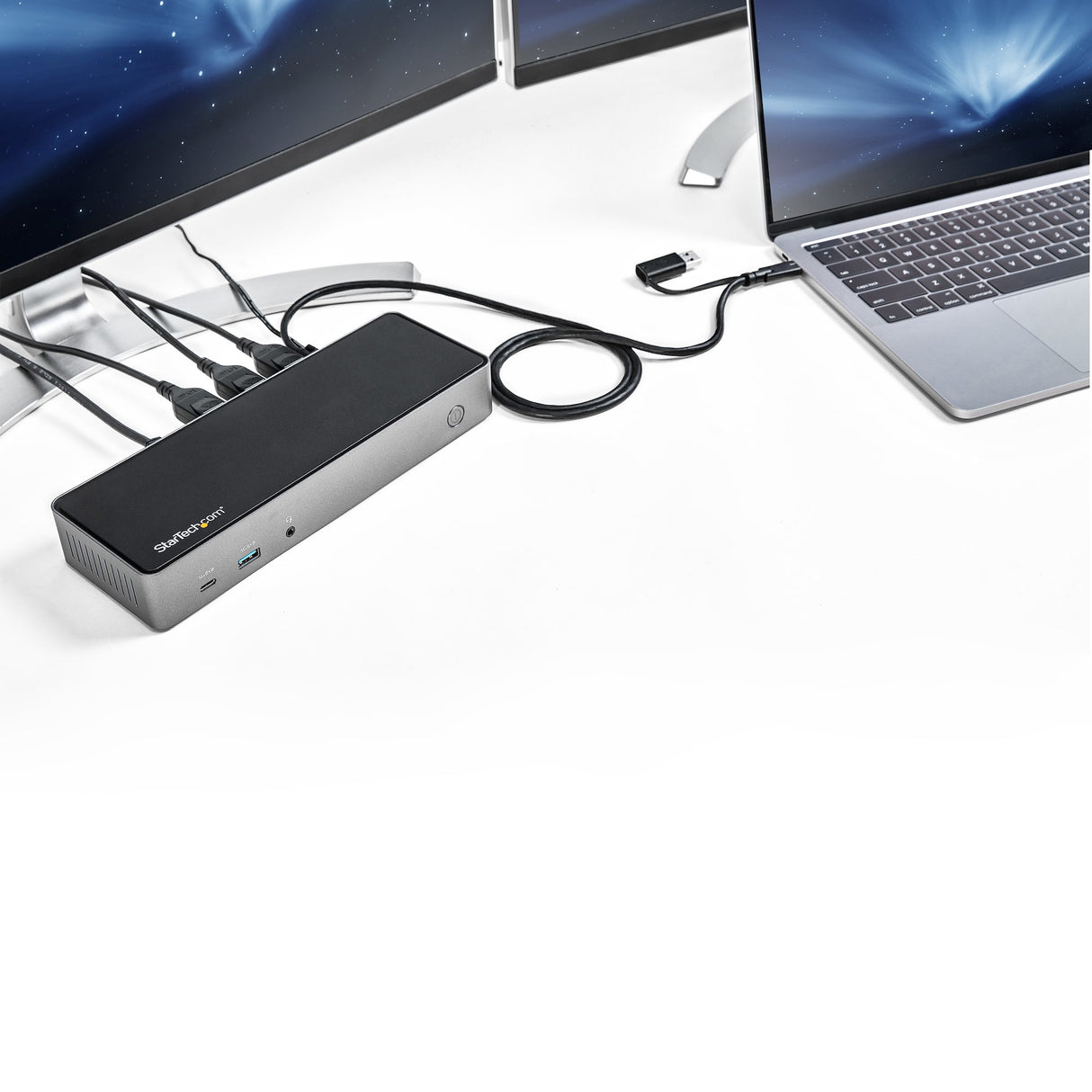 STARTECH USB-C and USB-A Hybrid Triple Monitor Docking Station