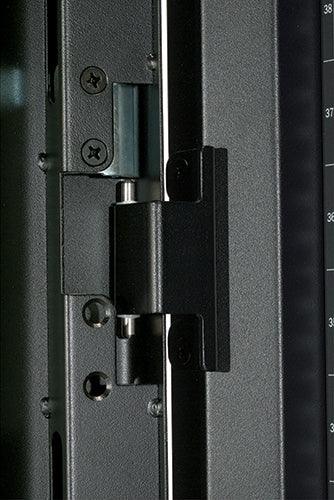 APC 42U | 600mm (W) x 1070mm (D) | Black | Shock Packaging (AR3100SP)
