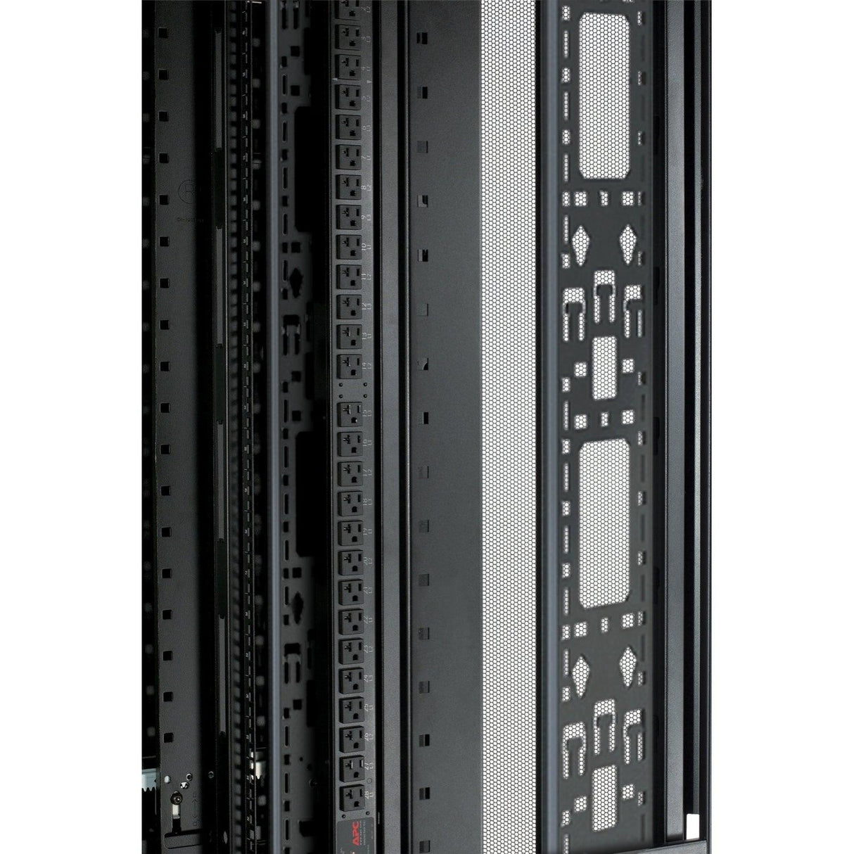 APC 42U | 750mm (W) x 1070mm (D) | Black | Shock Packaging (AR3150SP)