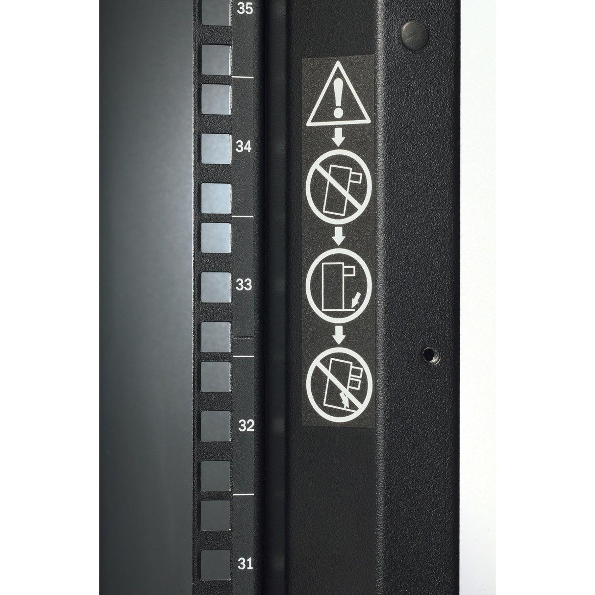 APC 42U | 750mm (W) x 1070mm (D) | Black | Shock Packaging (AR3150SP)