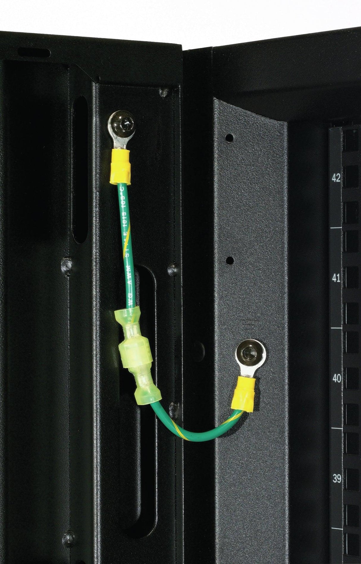 APC APC NetShelter SX 42U Server Rack Enclosure 600mm x 1070mm w| Sides Black (AR3100)