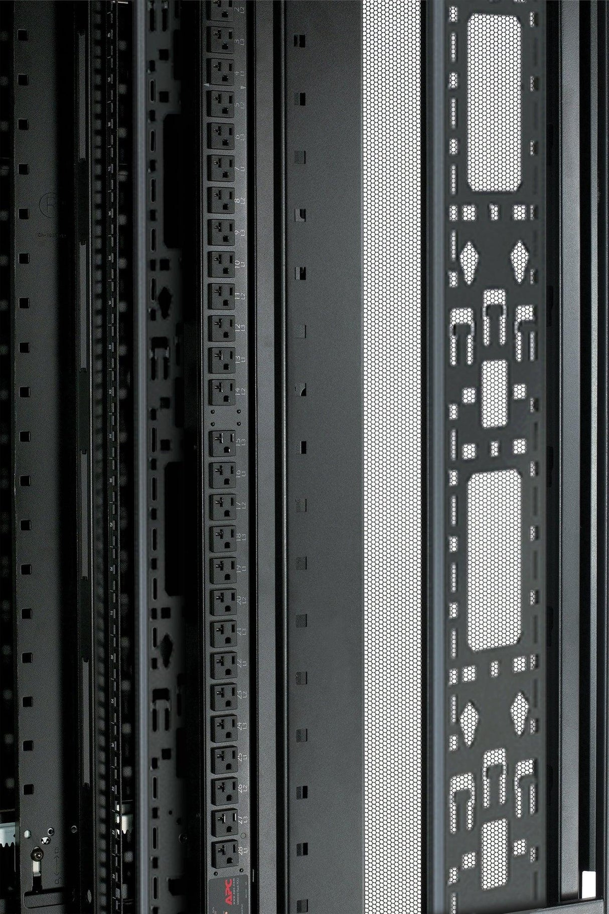 APC APC NetShelter SX 42U Server Rack Enclosure 600mm x 1070mm w| Sides Black (AR3100)