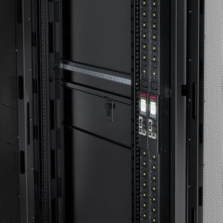 APC Rack PDU 9000 Switched | ZeroU | 32A | 230V | (21) C13 & (3) C19 (APDU9953)