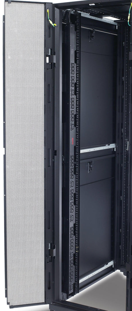 APC Rack PDU | Basic | Zero U | 11 kW | 230V | (36) C13 & (6) C19 (AP7557)