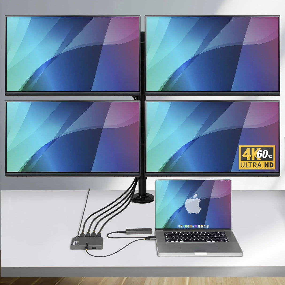 STARTECH QUAD-USB-DP-ADAPT – USB-C / 140W PD / 4x DisplayPort / USB-A – Docking Station
