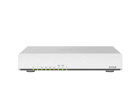QNAP 2x 10GBASE-T | 4x 1GbE | 2.4G|5G | Qualcomm IPQ8072A Hawkeye 2 Quad-core 2.2 GHz | 1 GB | 4GB eMMC | USB 3.2 | 12V DC | 1.9 kg (QHORA-301W)