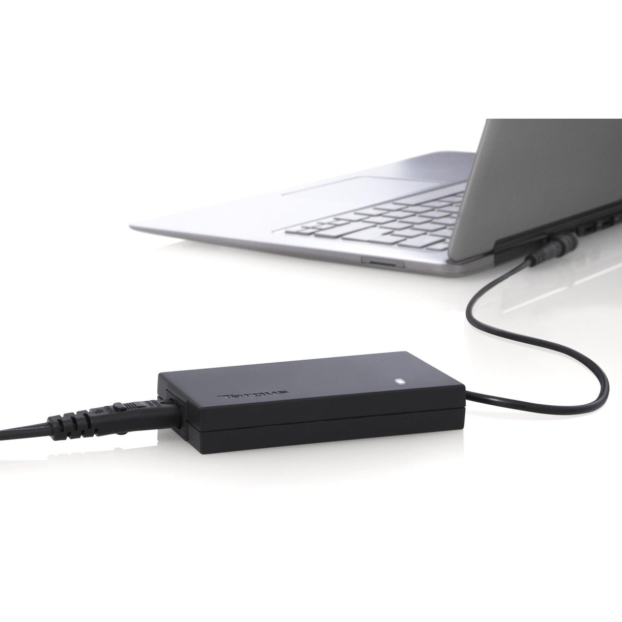 TARGUS 65W | Input 100 - 240V|50-60Hz | Output 19V DC | 150 x 50 x 110mm | 0.6kg | Black (APA047AU)